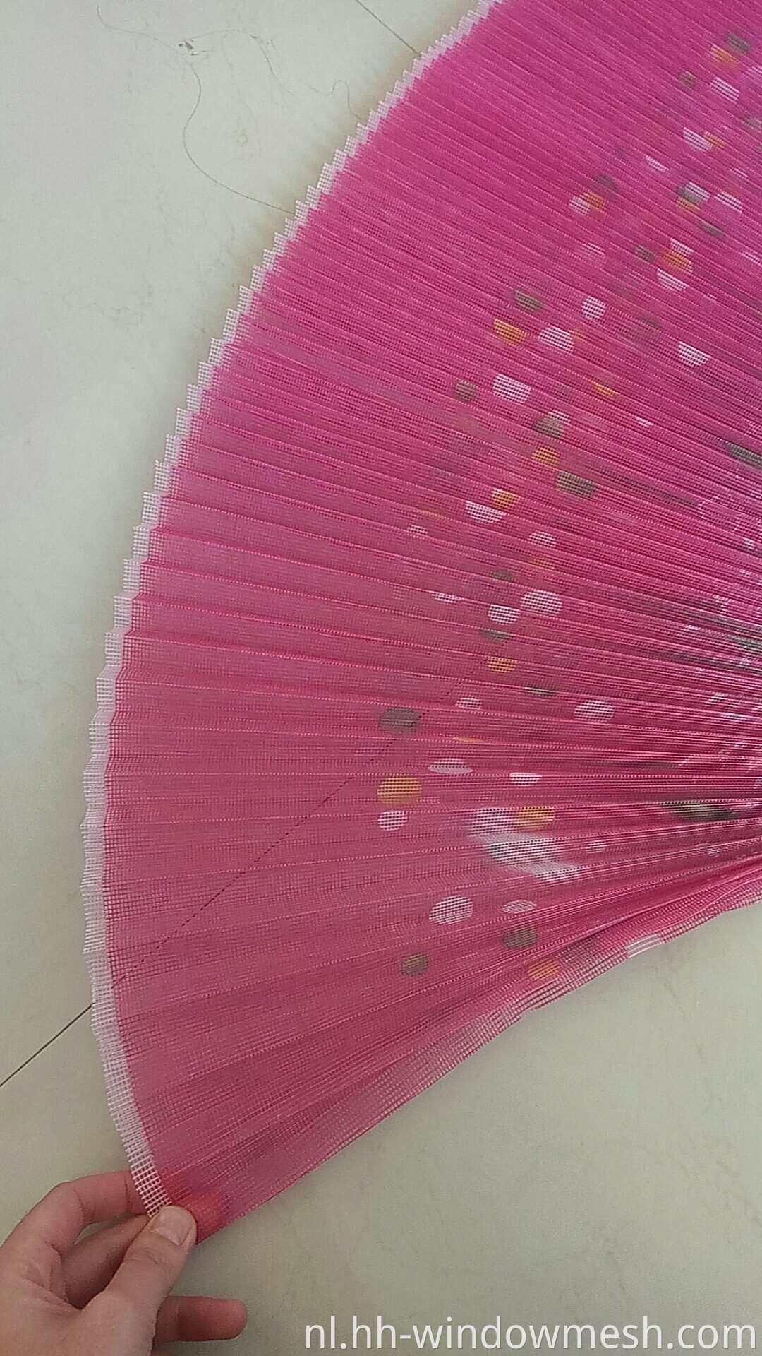 18*16 Customeized Printing Mosquito Proof Fire Oid Fiberglass Raam en deurscherm geplooide insectenvliegnet gaas